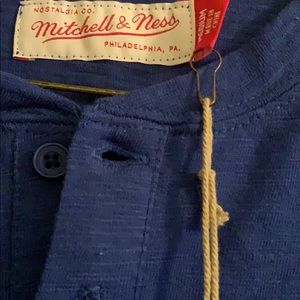 Official NBA 76er’s Crew Neck Shirt !!!!